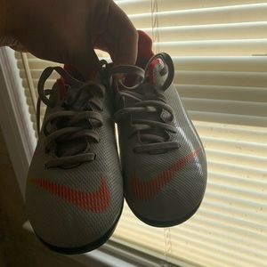 Nike mercurial soccer cleats